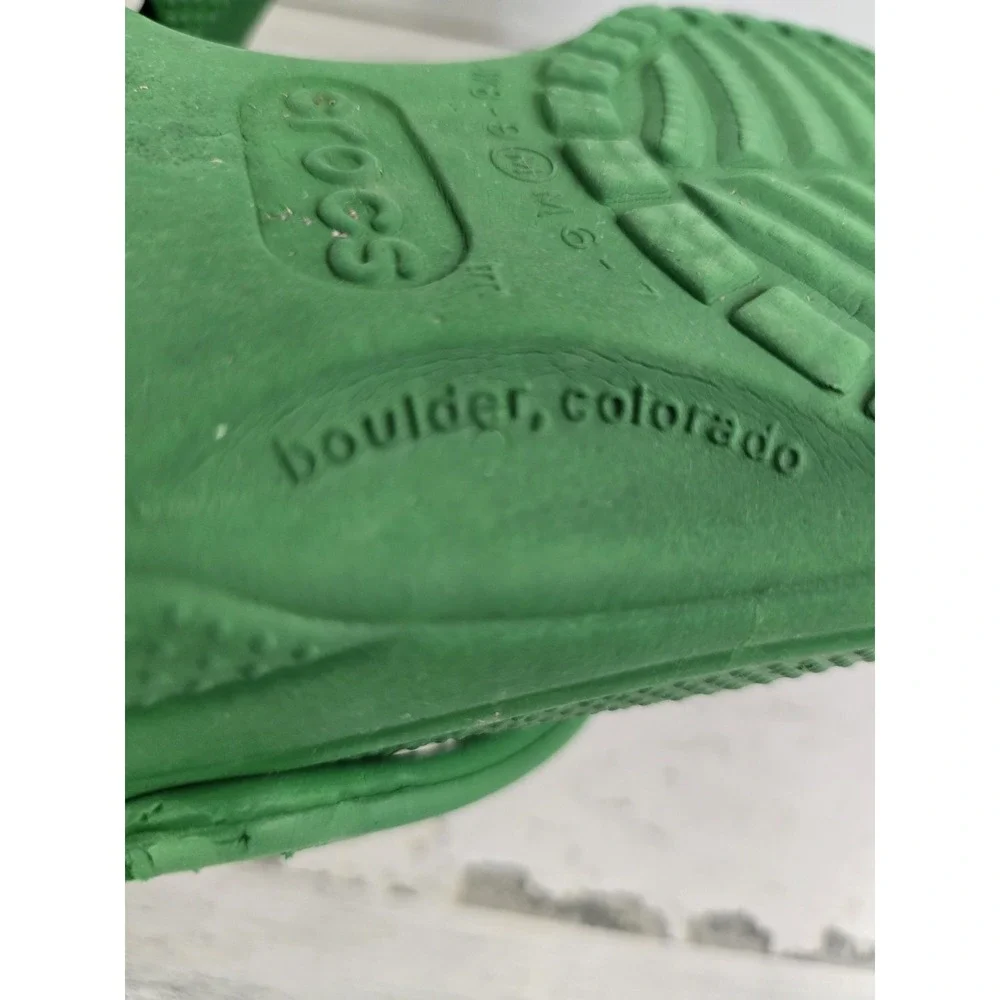 Crocs Classic Clog Green Mens 6-7 Womens 8-9 Slip on Comfort Water Shoes